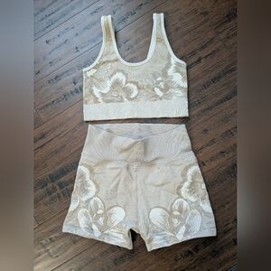 Aerie Cream Floral Bra And Biker Short Set